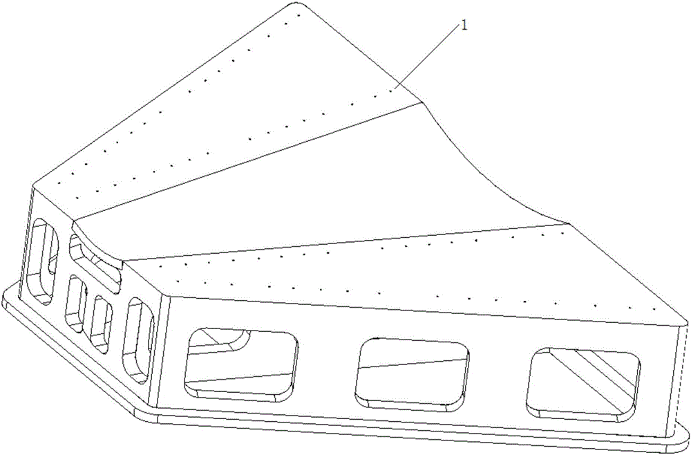 A kind of manufacturing method of wing body fusion honeycomb sandwich composite material skin