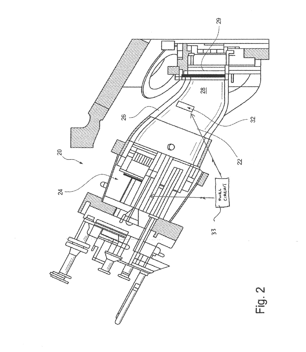 Integrated combustor and stage 1 nozzle in a gas turbine and method