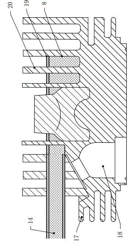 Water-cooling and air-cooing interactive type heat dissipation device for diesel engine