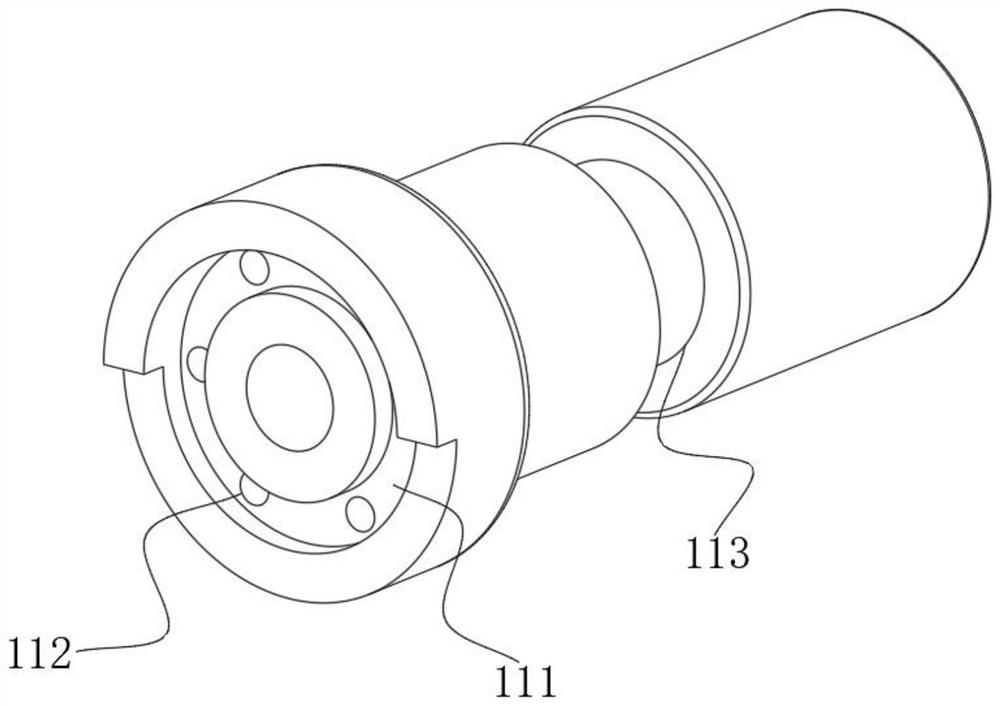 Wastewater treatment device and treatment method with filter element convenient to replace