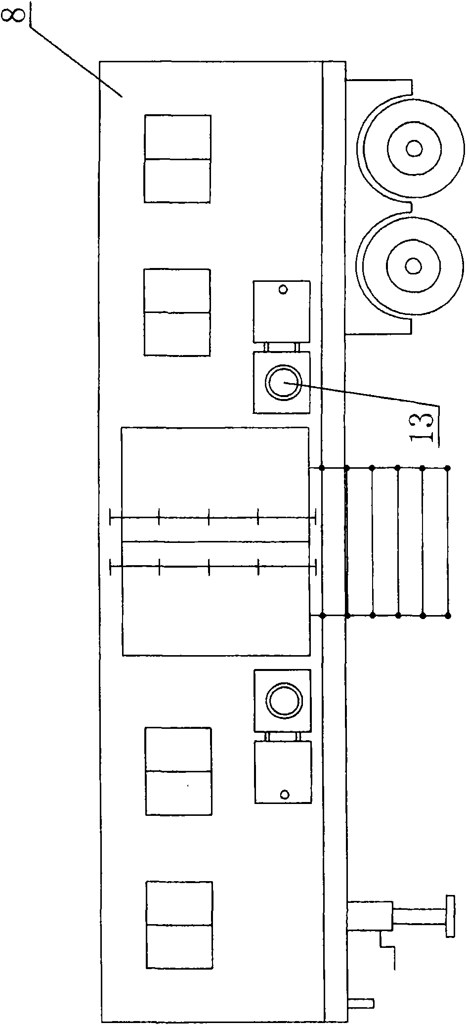 Method and device for emergency treatment of water pollution accidents