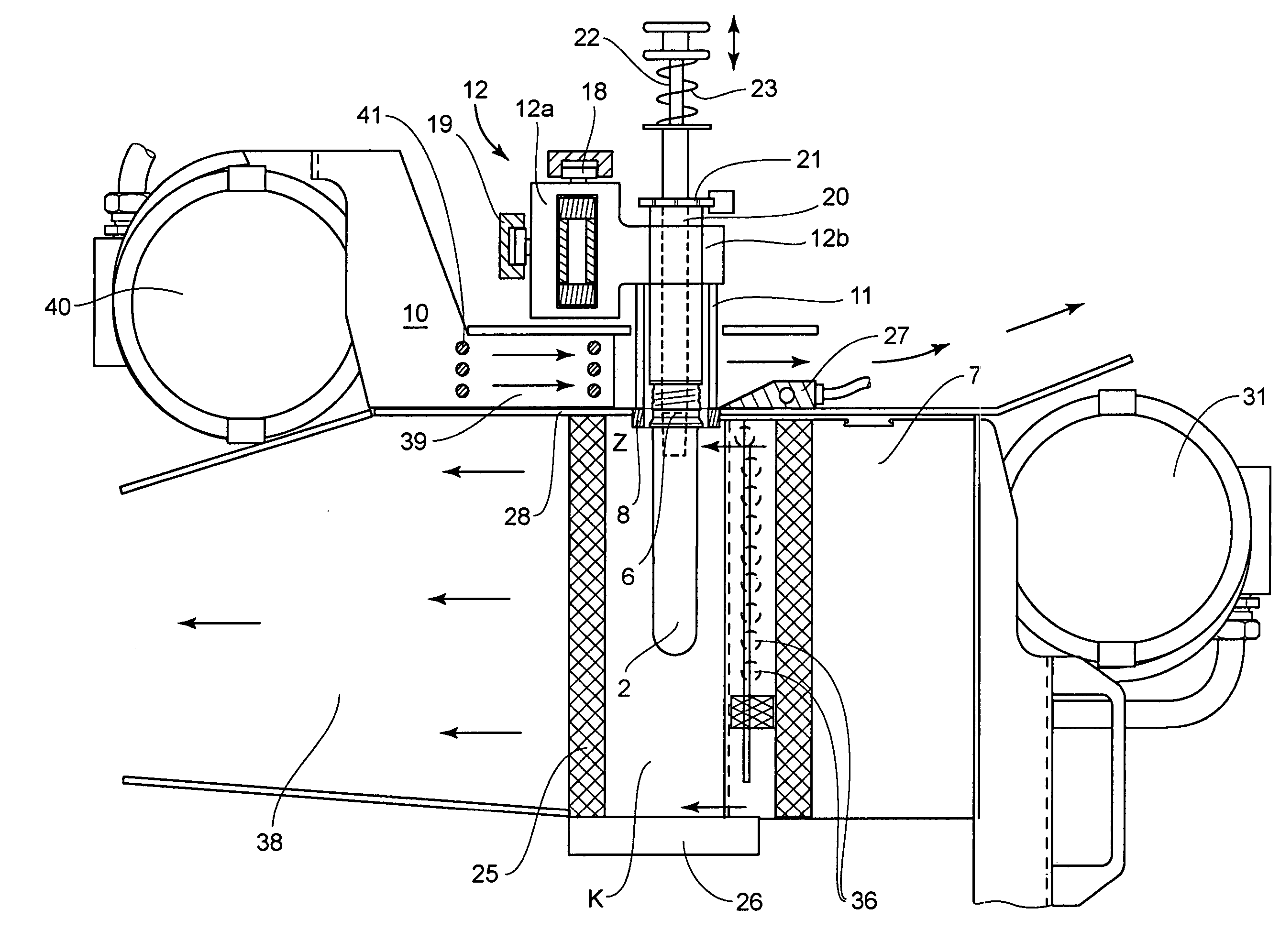 Device for heating preforms provided with supporting ring
