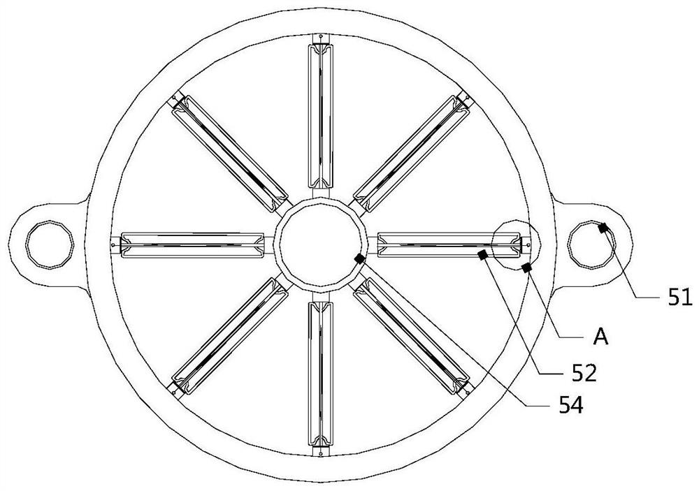 A scroll compressor with air preheating effect