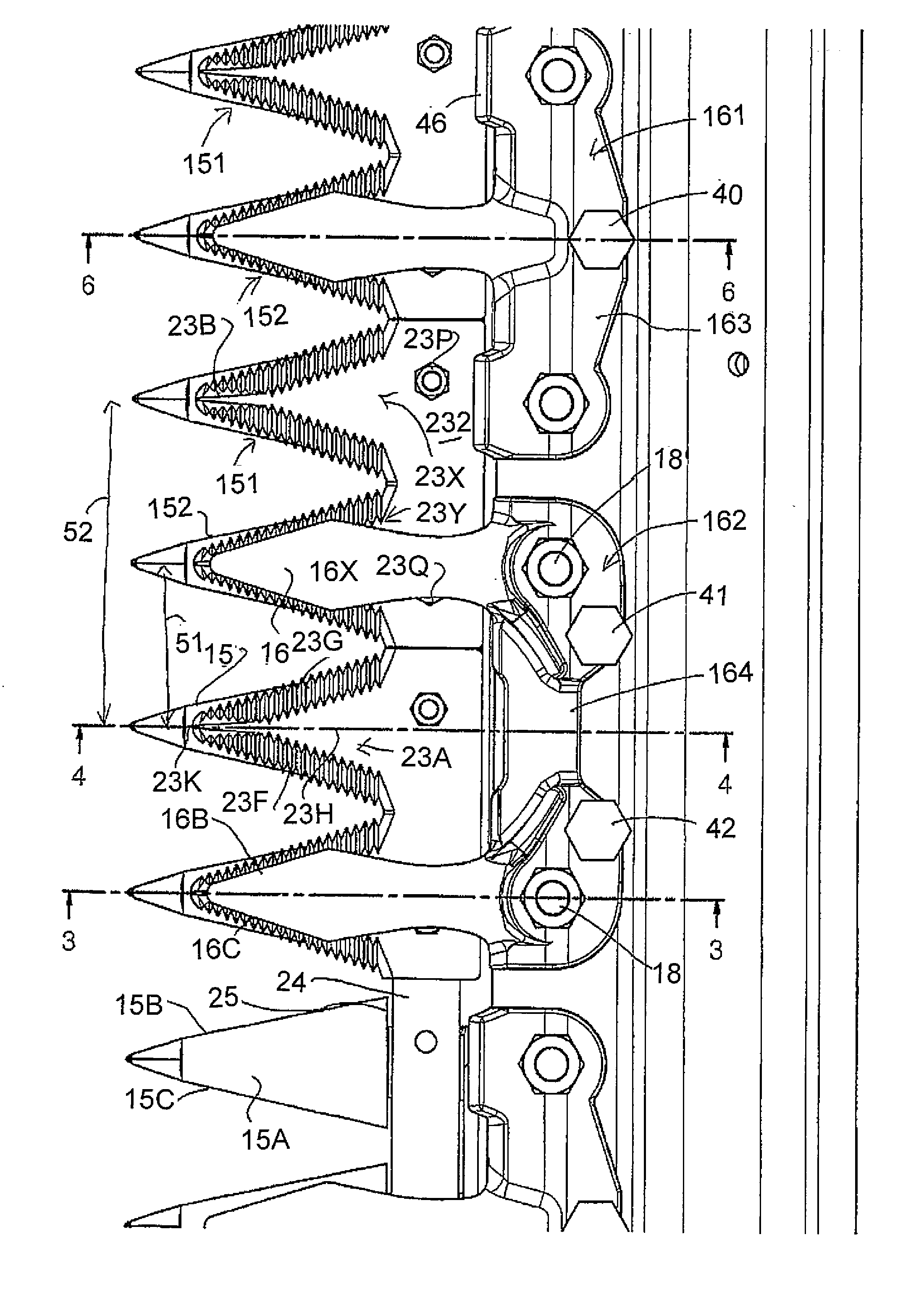 Sickle Cutter System Operable with Pointed Guards and Stub Guards