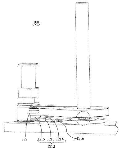 Bidirectional tensioning device and automatic dispensing machine with same
