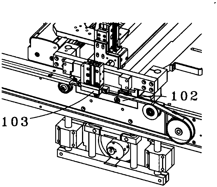 A long strip in-situ cutting conveying system