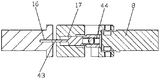 A winding machine and winding method for double-outer enameled wire outlets of a motor