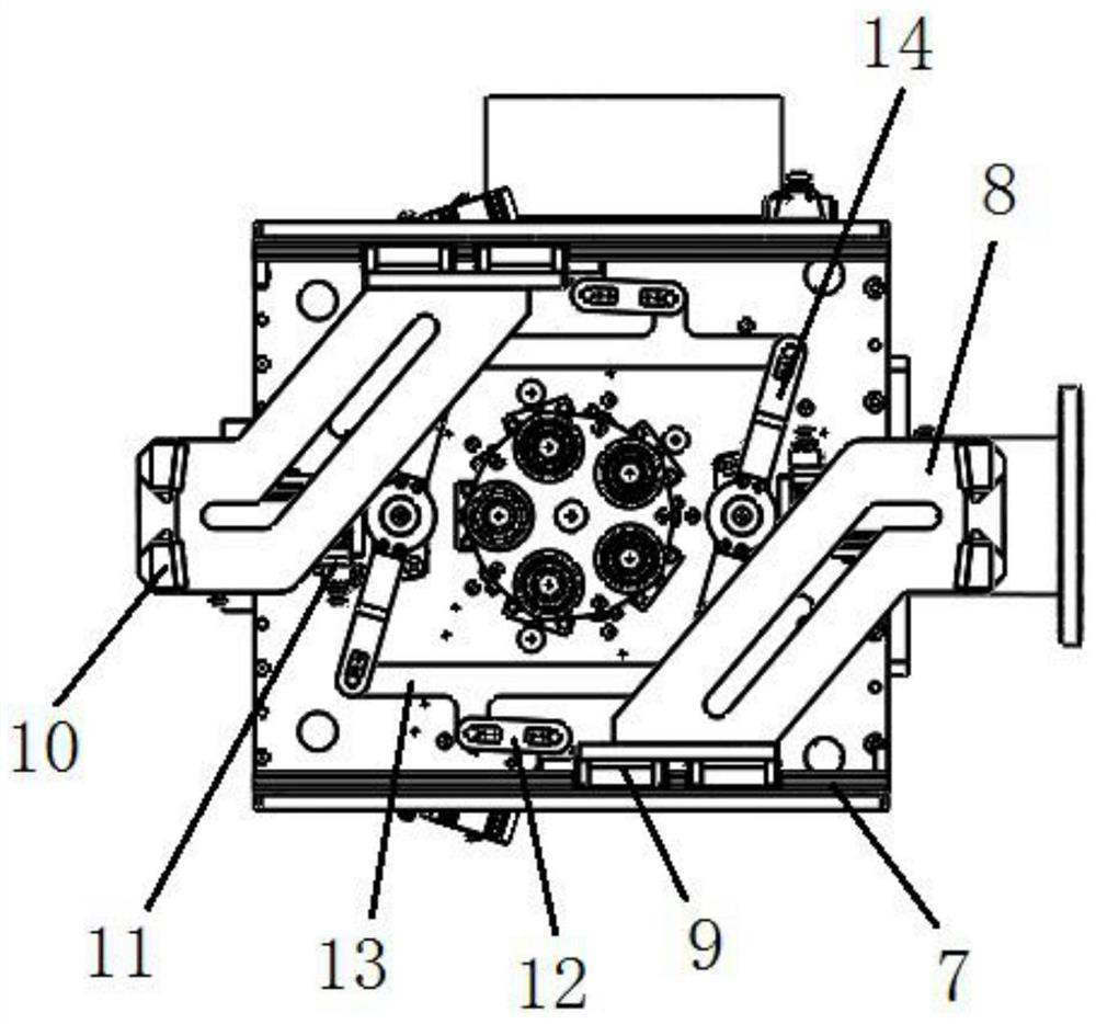 Tire grabbing and mounting mechanism for mounting multi-scale round nut