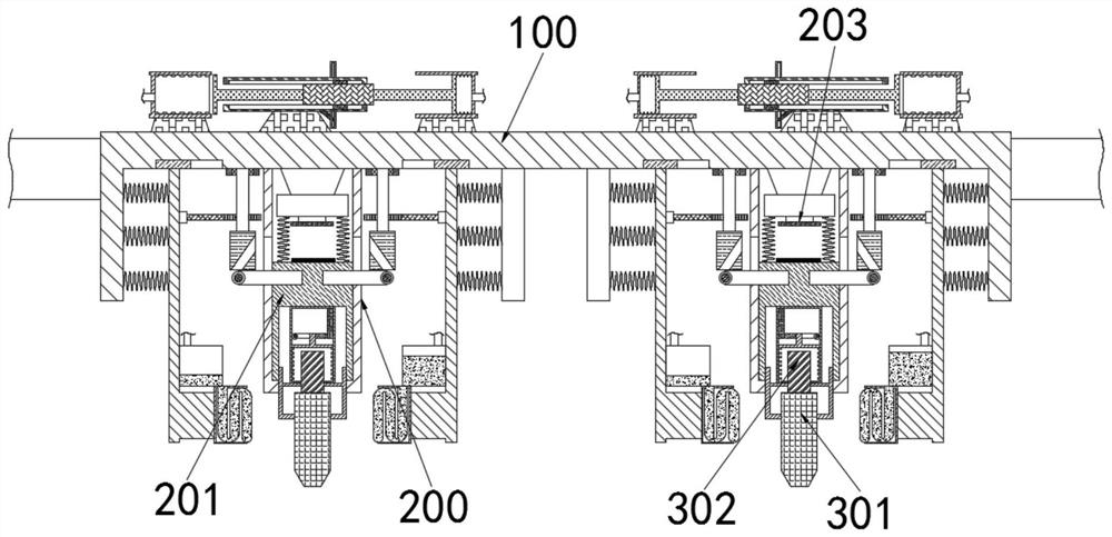 Double-tool woodworking lathe capable of automatically retracting turning tool at too high temperature