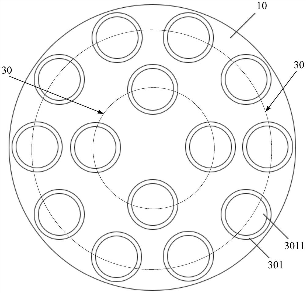 Epitaxial tray for improving quality of epitaxial wafer and use method thereof