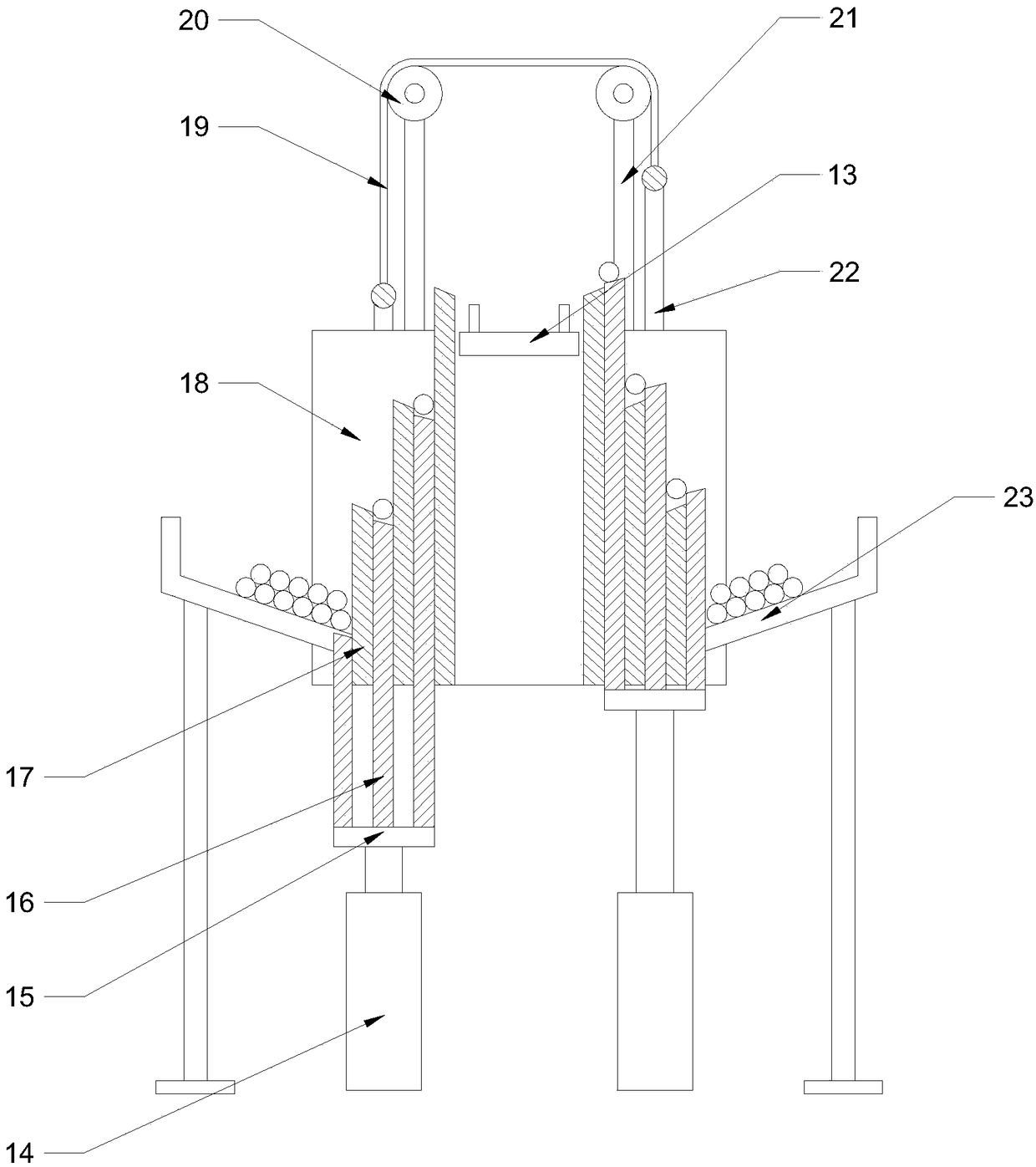 Automatic feeding and discharging washing device