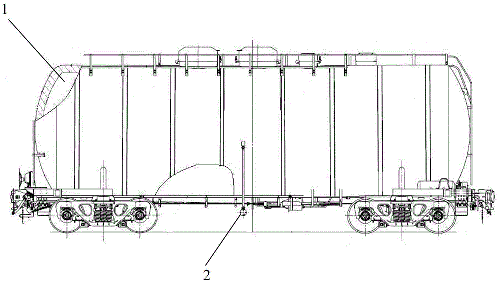 Self-control heating device for railway insulating tanker