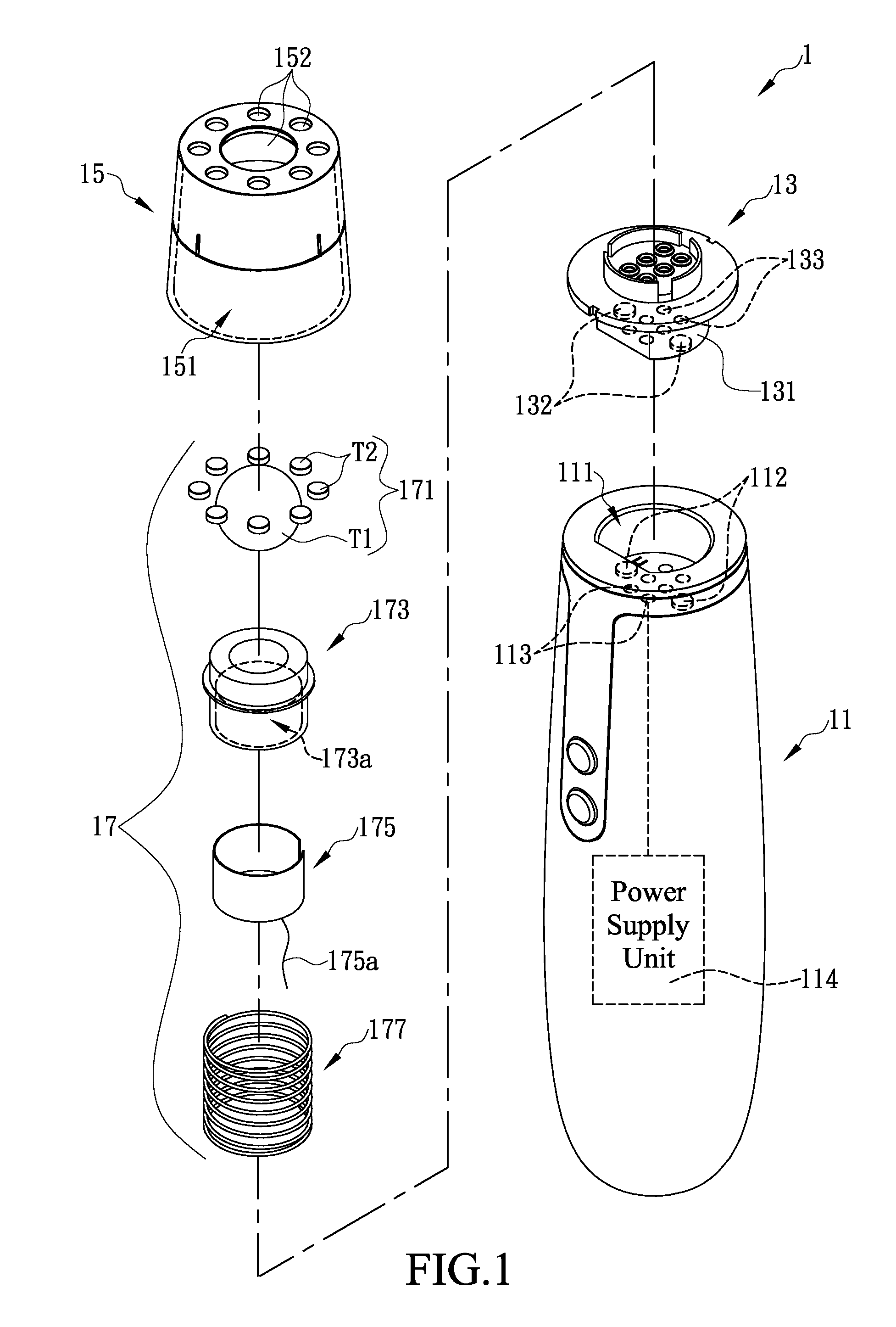 Cosmetic device disposed with magnetic attraction structure and replaceable cosmetic assembly