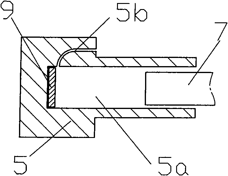 Exhaust muffler capable of automatically adjusting overflow area