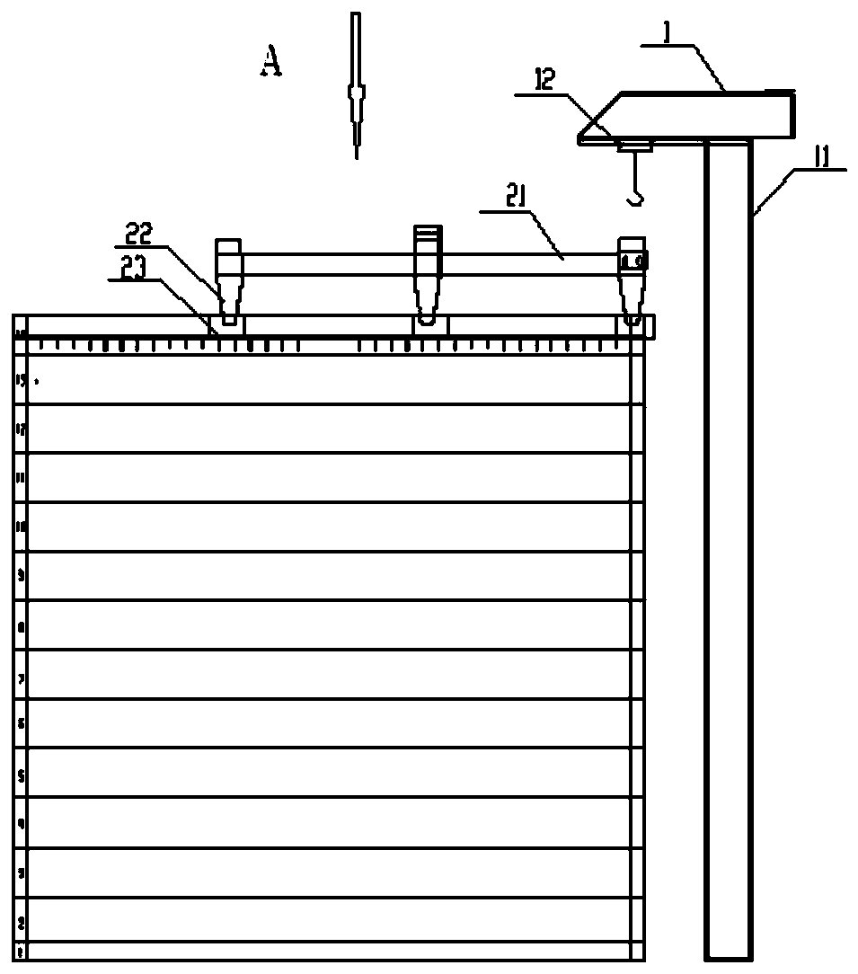 A hoisting device and hoisting method for ring member installation