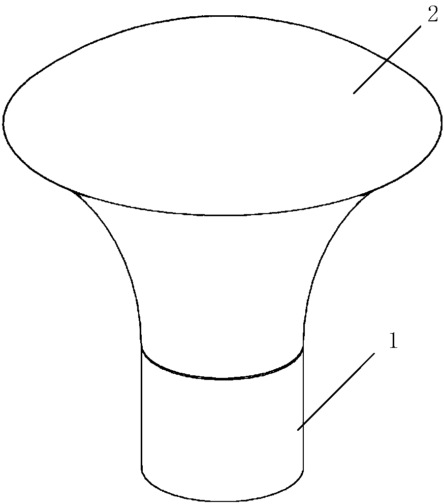 Circular waveguide antenna based on dielectric lens
