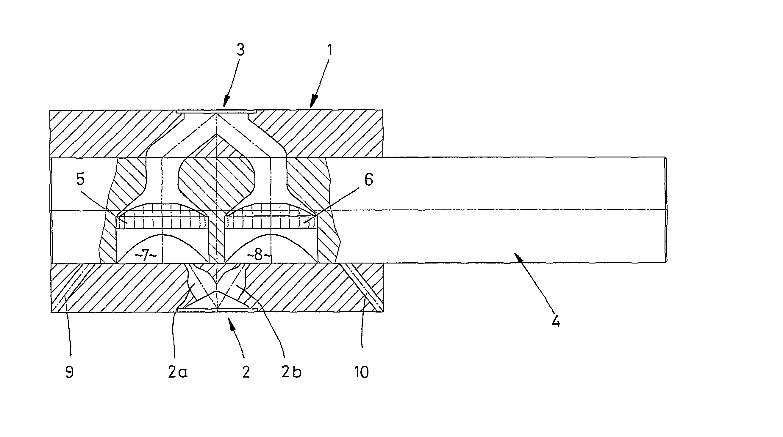 Device for filtering a liquefied synthetic material