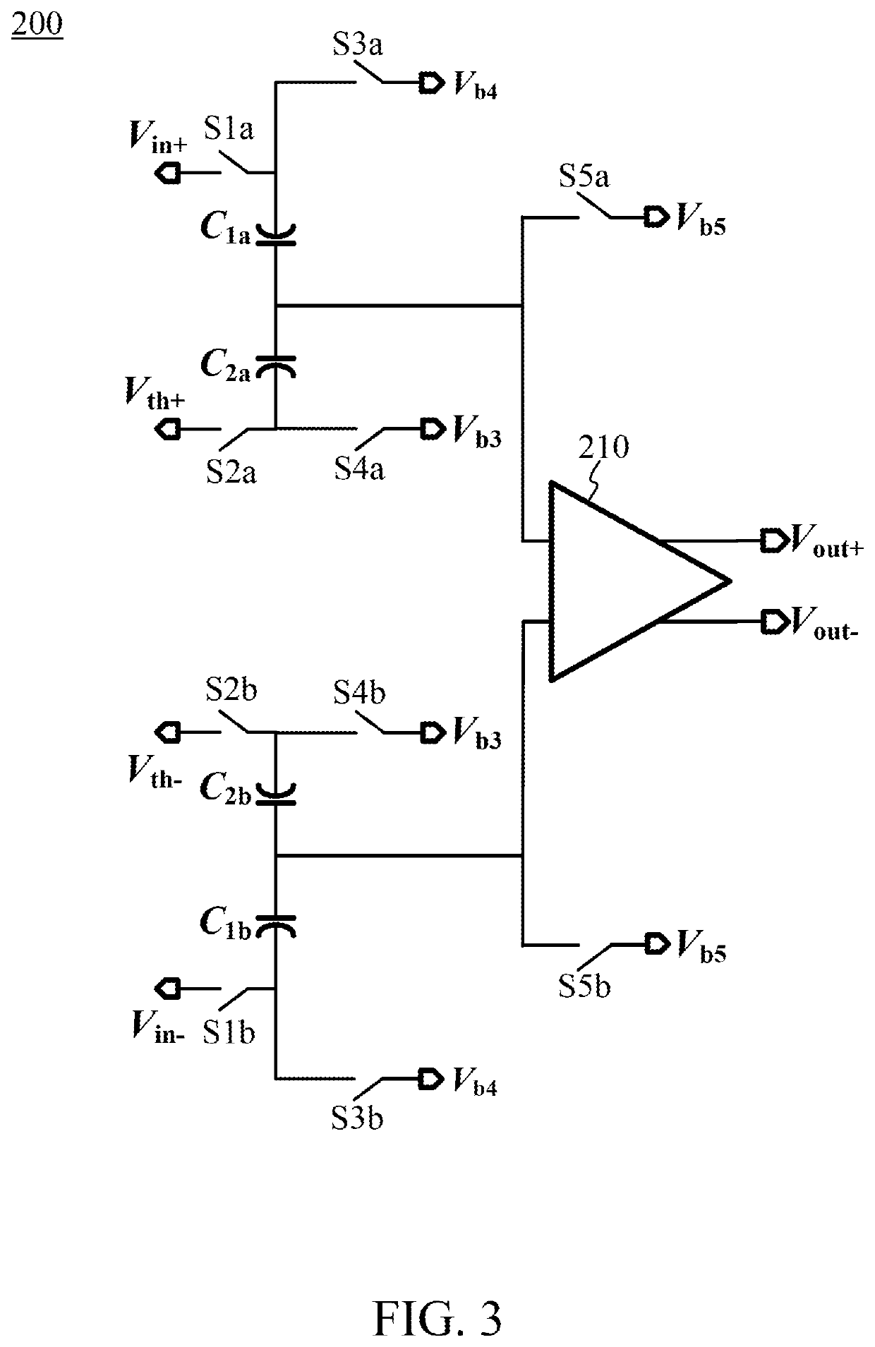 Analog-to-digital converter with low inter-symbol interference and reduced common-mode voltage mismatch