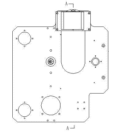 Rotating device with synchronous vertical moving effect