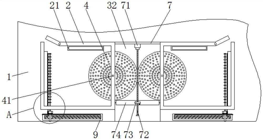 Device for cleaning feces in domestic pig breeding house and using method of device