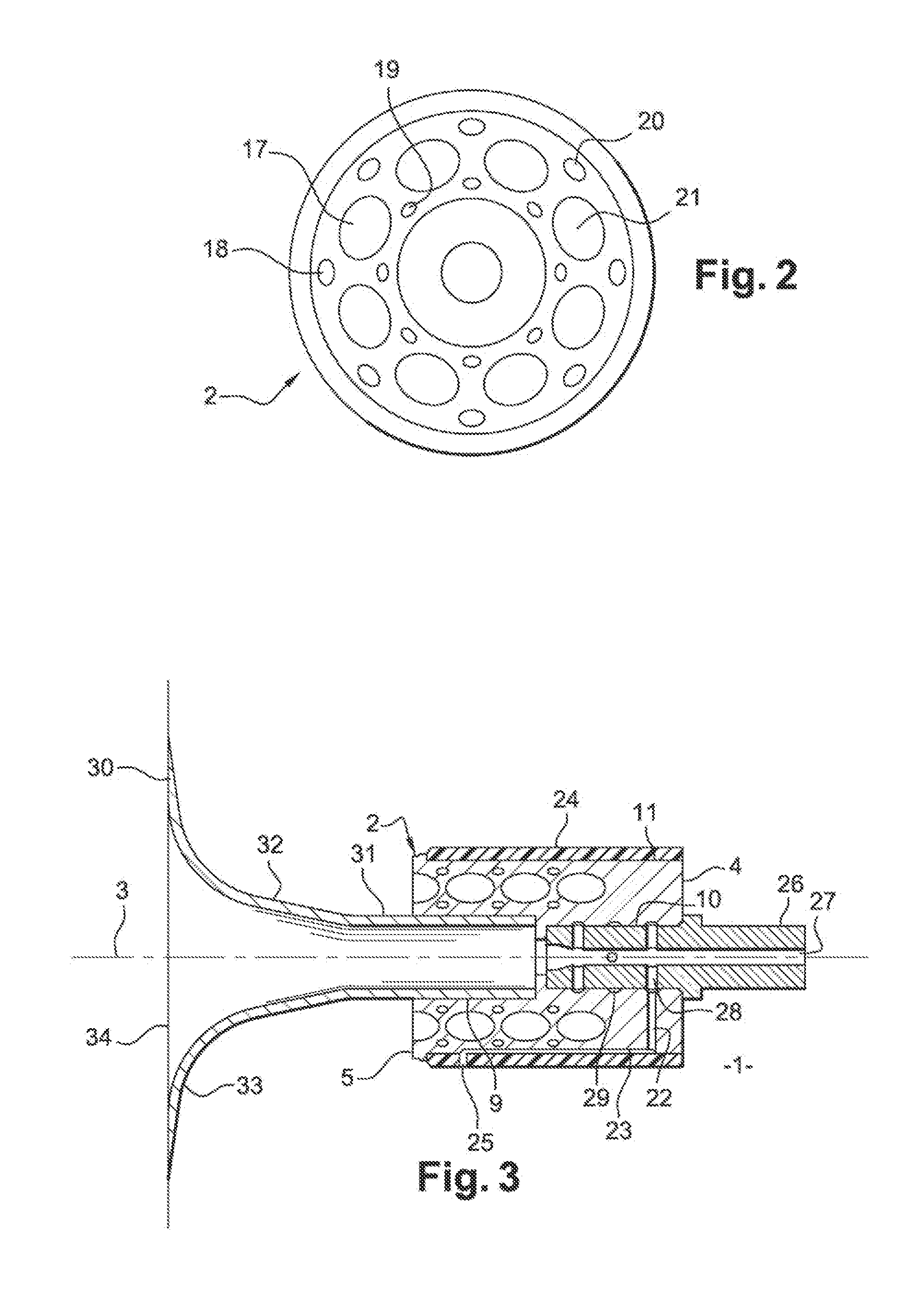 Spraying device and method