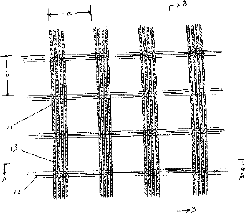 Low-heat shrinkage geogrid and preparation method thereof
