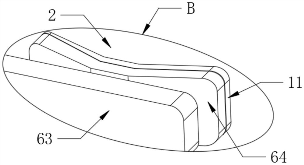 Multi-stage pugging device for porcelain manufacturing