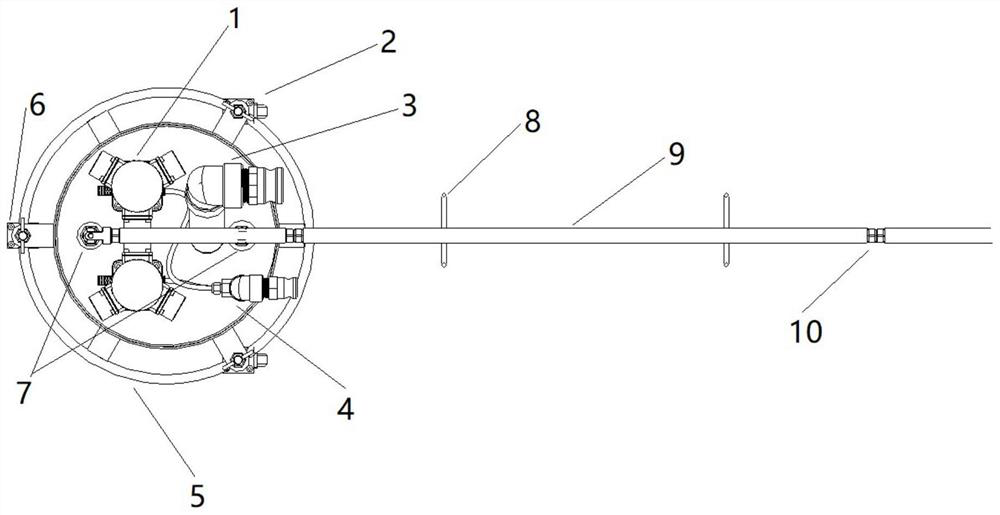 Tank cleaning equipment for offshore oil platform and tank cleaning method