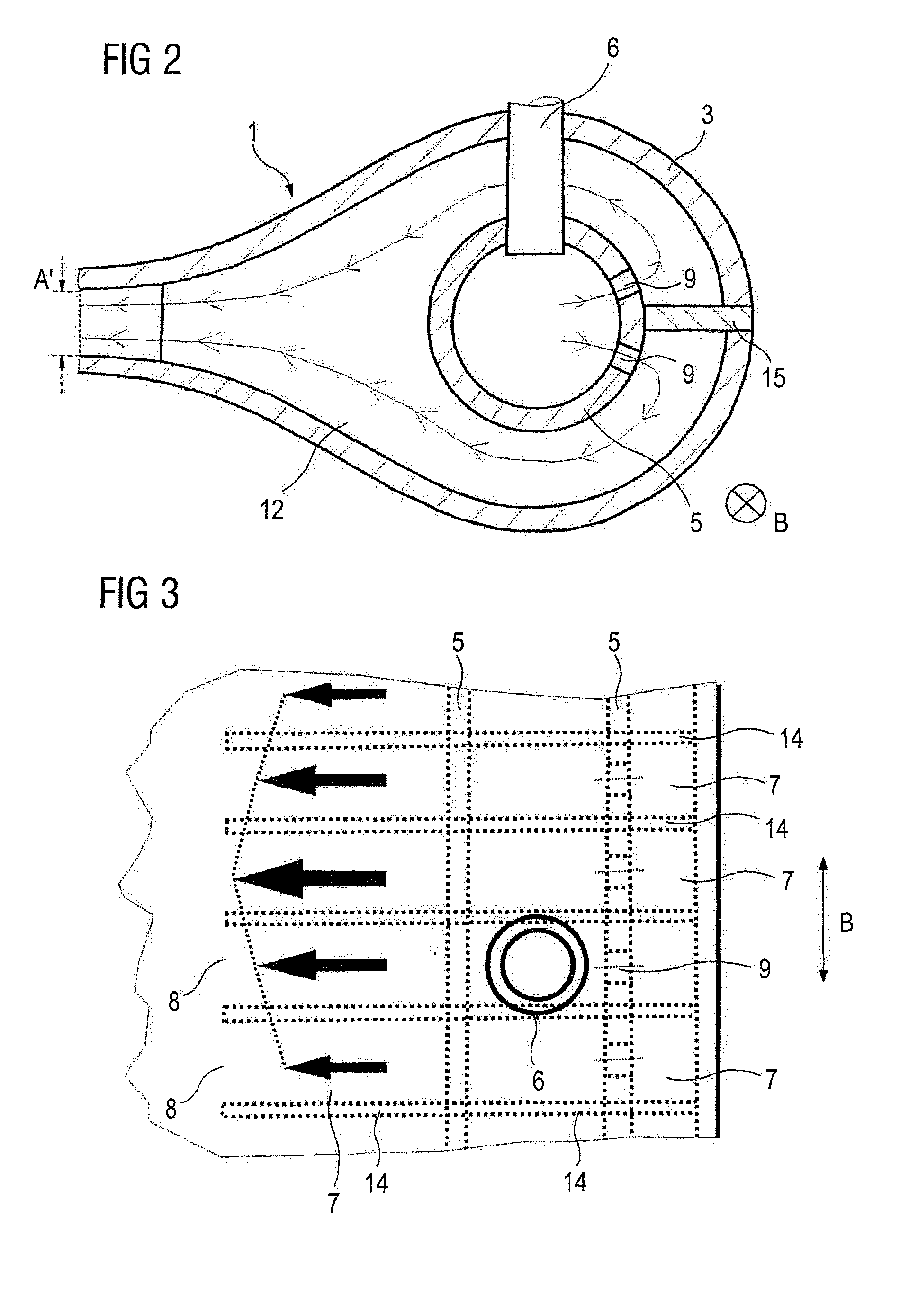 Device for straightening a flow for cooling a roll or a metal strip