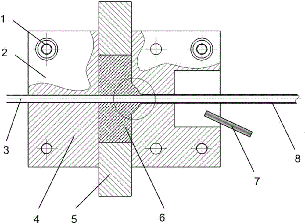 Device and process for coating wire rod by multi-directional extrusion of amorphous alloy