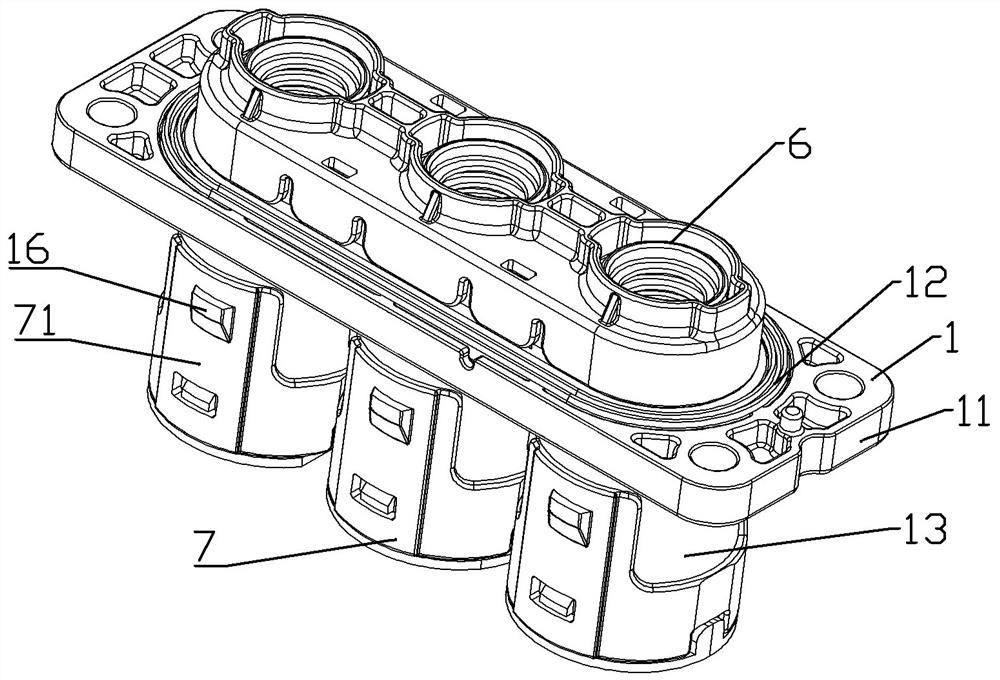 Connector and its shielding sleeve assembly