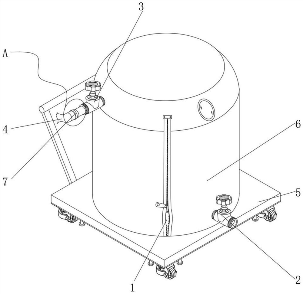 Outlet collector of vacuum oil filter