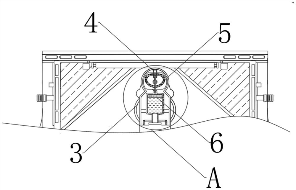 Automatic food packaging bag folding equipment with anti-wrinkling function