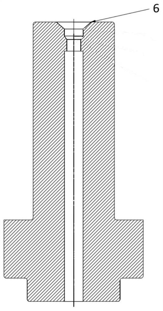 Secondary torsion extrusion device and method for variable cross-section cavity with fine grain