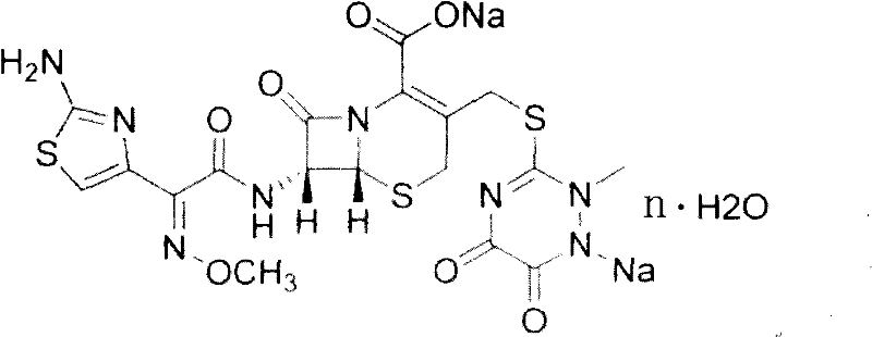 Low crystal-water ceftriaxone crystals and preparation method thereof