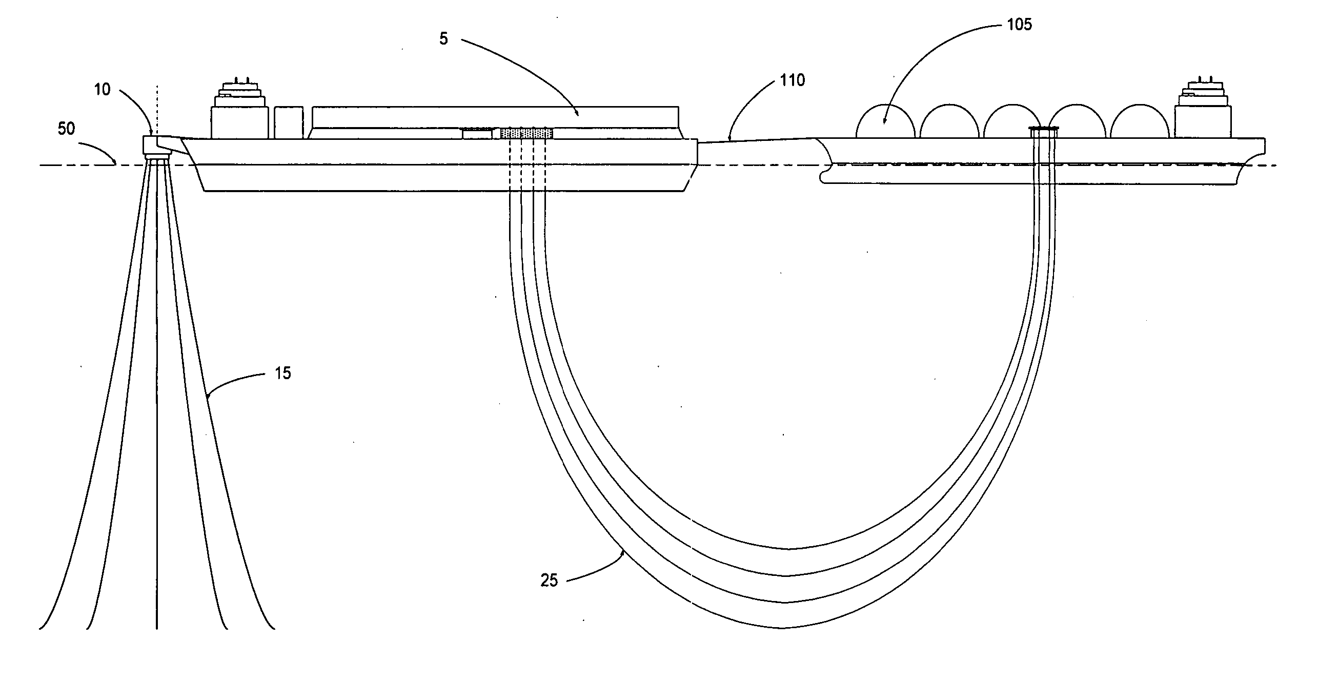 System using a catenary flexible conduit for transferring a cryogenic fluid