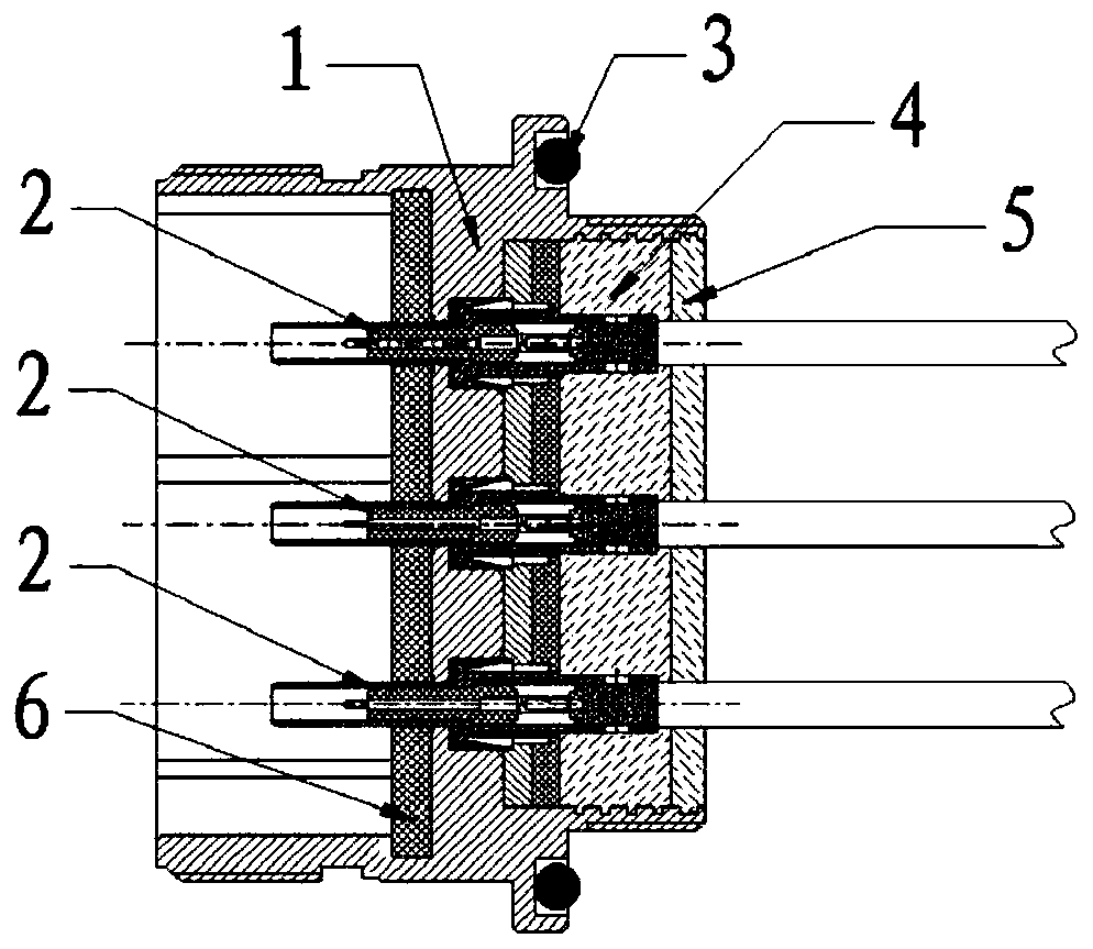 Cluster radio frequency connector with electromagnetic compatibility, sealing performance and floatability