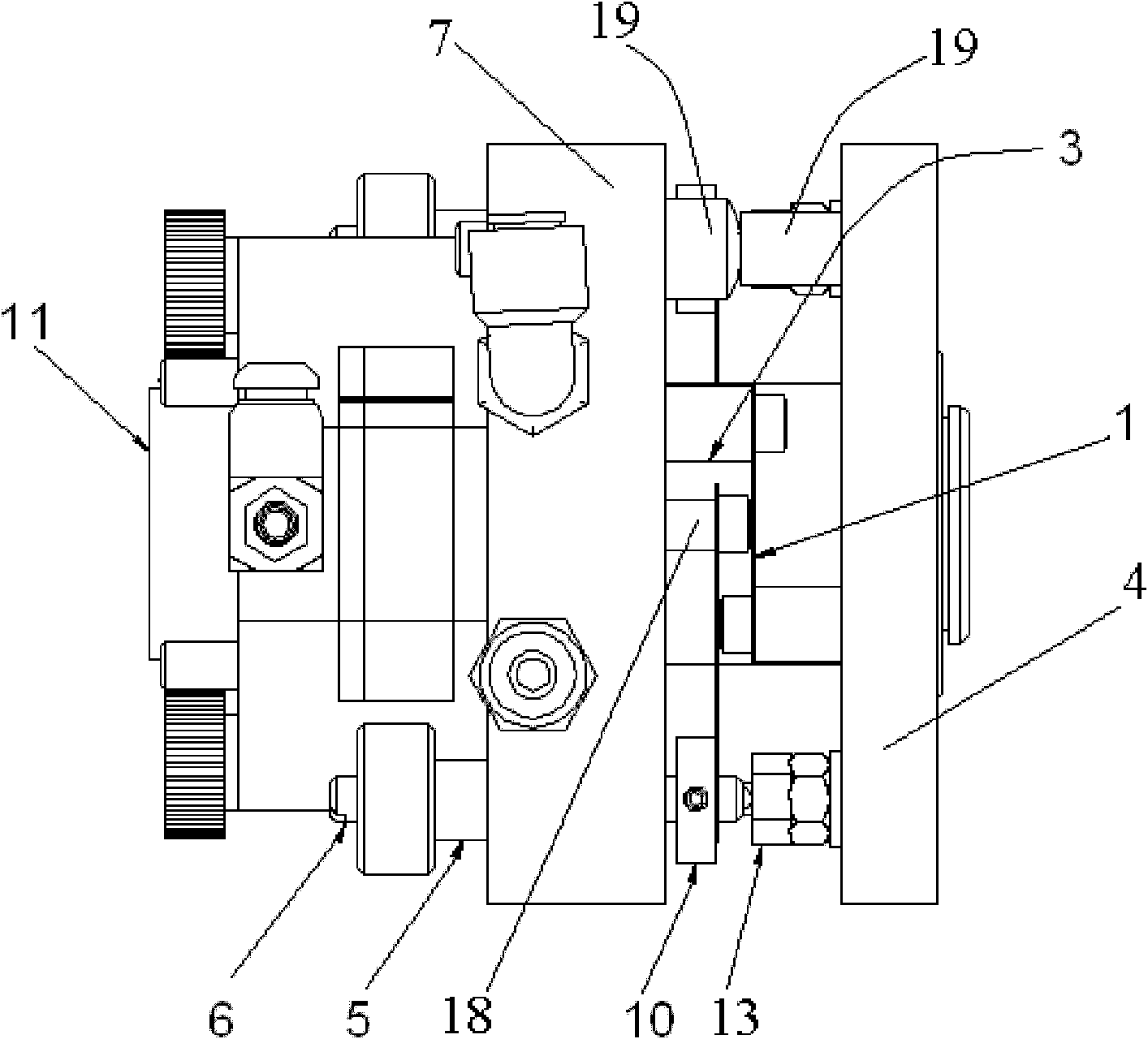 Mirror regulation device for fast axial flow gas laser