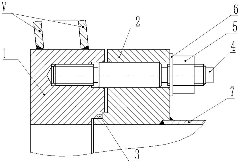 Ultrahigh vacuum sealing flange structure for non-circular channel of large Tokamak vacuum chamber