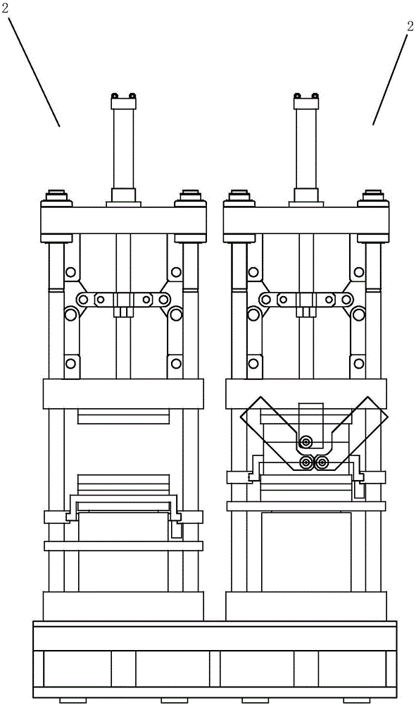 Three-color injection molding device with good sealing property