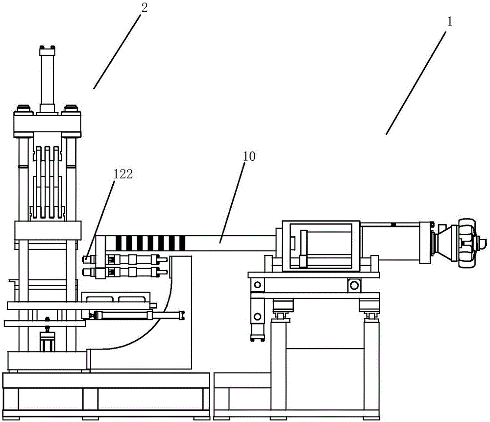 Three-color injection molding device with good sealing property