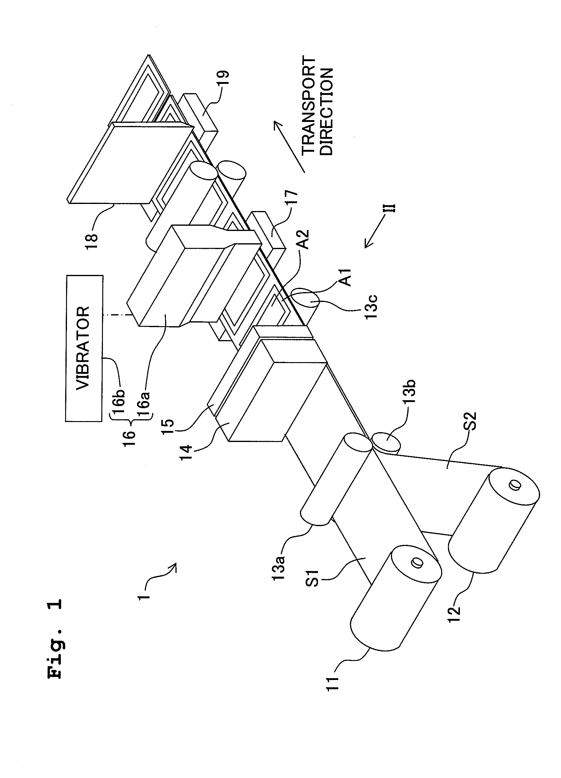 Ultrasonic welding apparatus and method for producing welded product