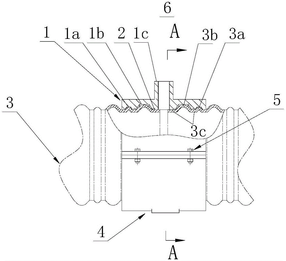 Seal joint used for connecting bamboo-like prestressing force flat mouth plastic pipe with bolts and exhaust pipe