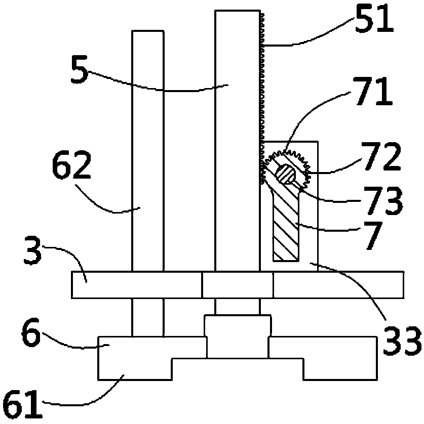 Puncturing device used for shoes provided with locators