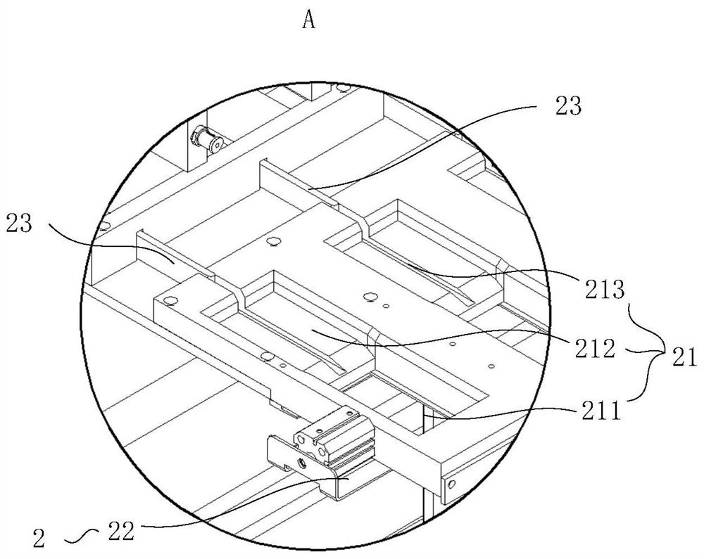 Pillow bag discharging device and packaging system