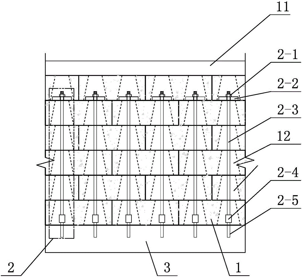 Agglomerate-mode prestressed mortarless building block retaining wall and construction method thereof