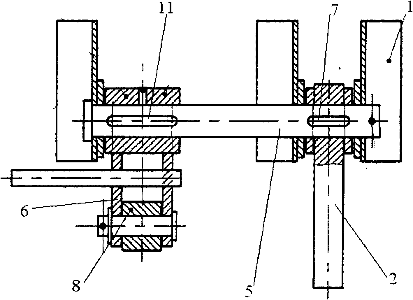 Automatic hooking and unhooking device for steaming trolley