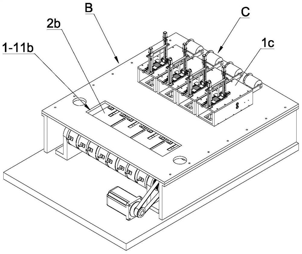 A feeding device for a straw weaving machine