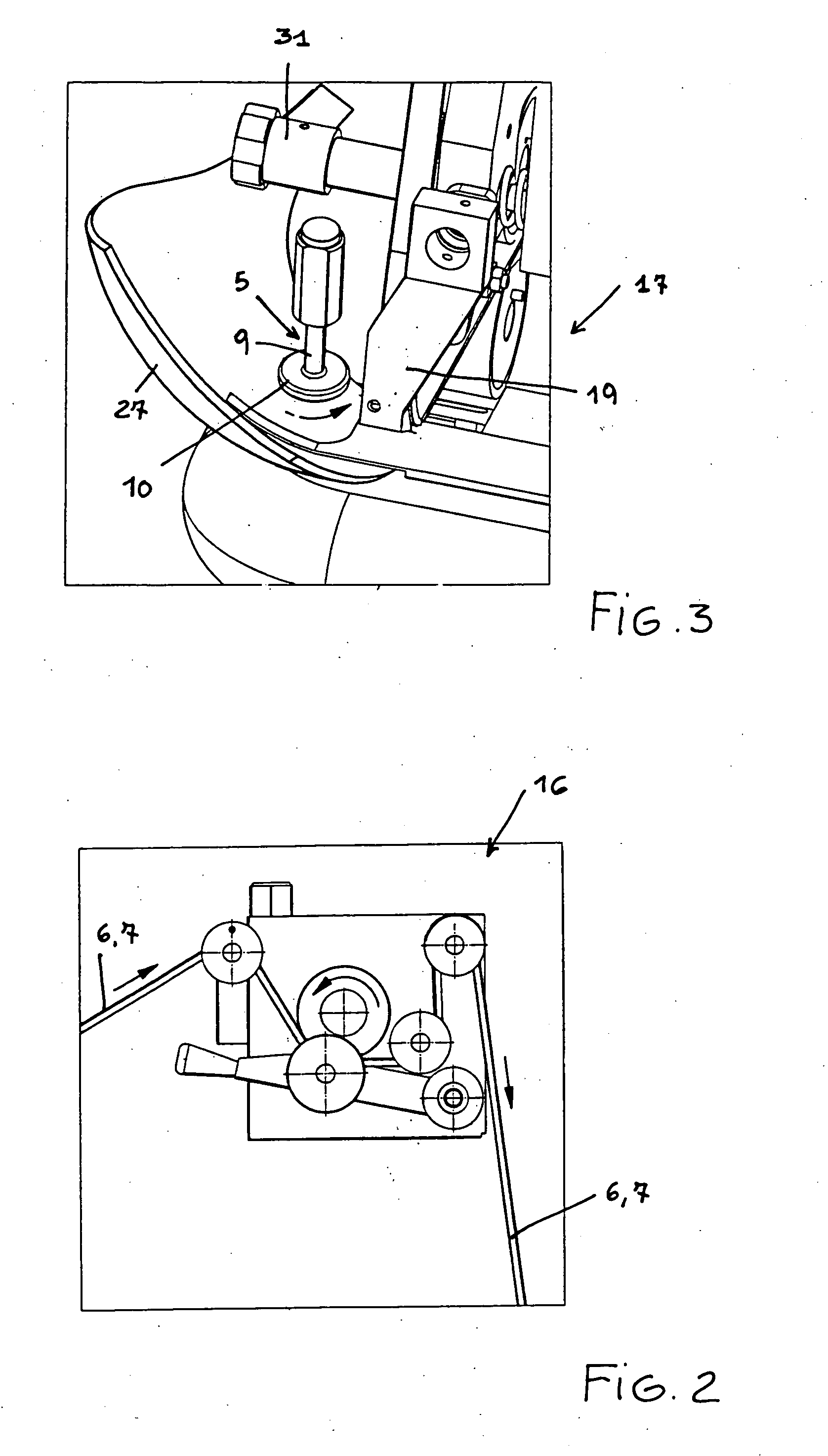 Apparatus for seamless applying to a bra a casing for housing a bra-cup supporting element