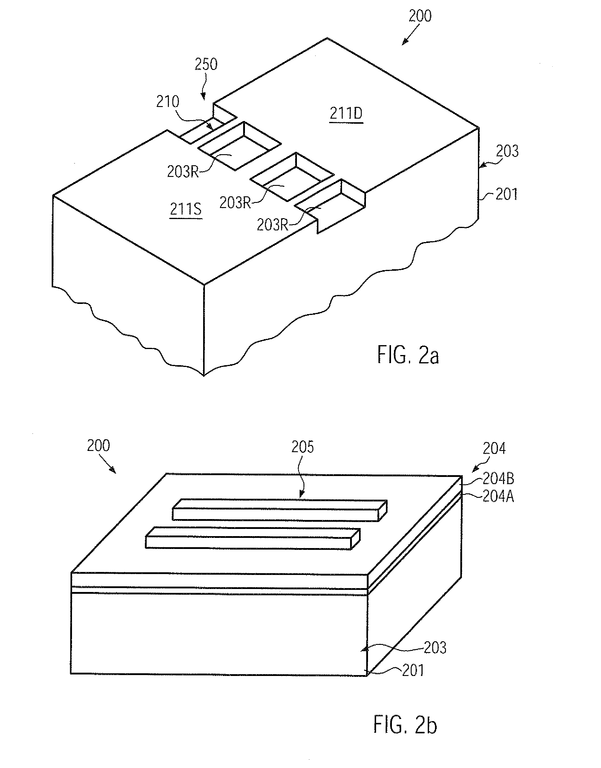 Double gate and tri-gate transistor formed on a bulk substrate and method for forming the transistor